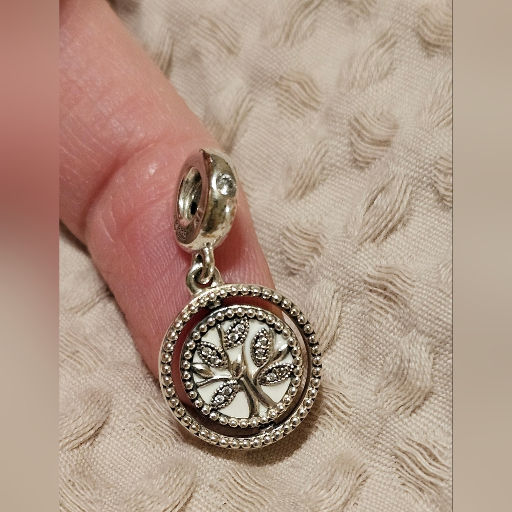 Moments Pandora Spinning Family Tree Charm